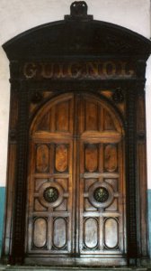 Guignol theater door