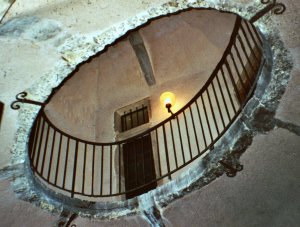 Oval stair well