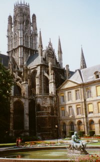 Saint-Ouen et l'hotel de ville