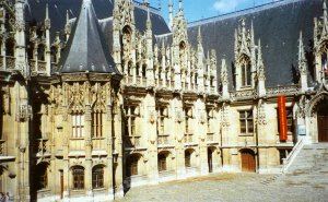The law courts / Le Palais de Justice
